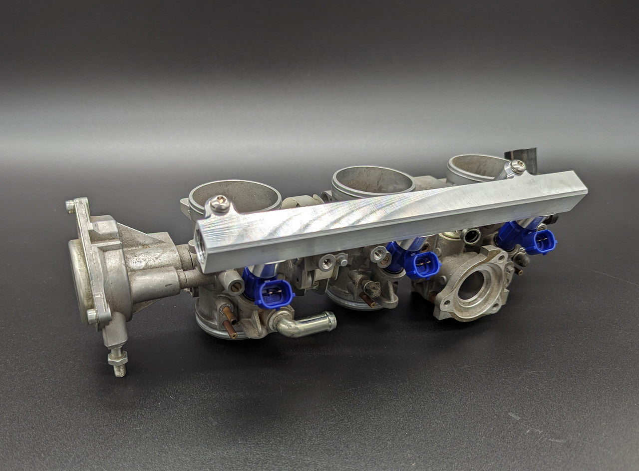 Throttle body assembly and injectors not included.  
Pre-production images, final product may differ slightly from photos