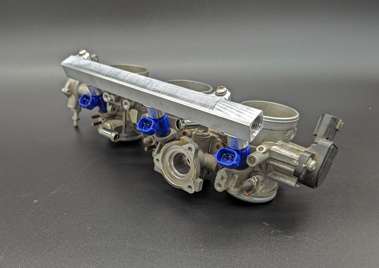 Throttle body assembly and injectors not included.  
Pre-production images, final product may differ slightly from photos